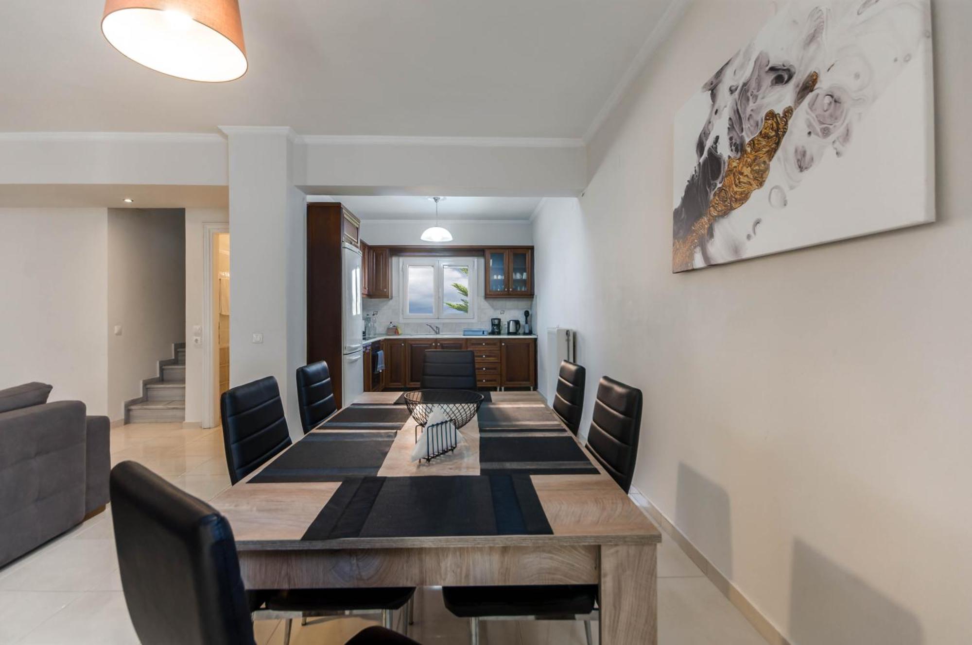 Διωροφη Μεζονετα-2Km Απο Το Κεντρο-Iliana House Lägenhet Alepou Exteriör bild