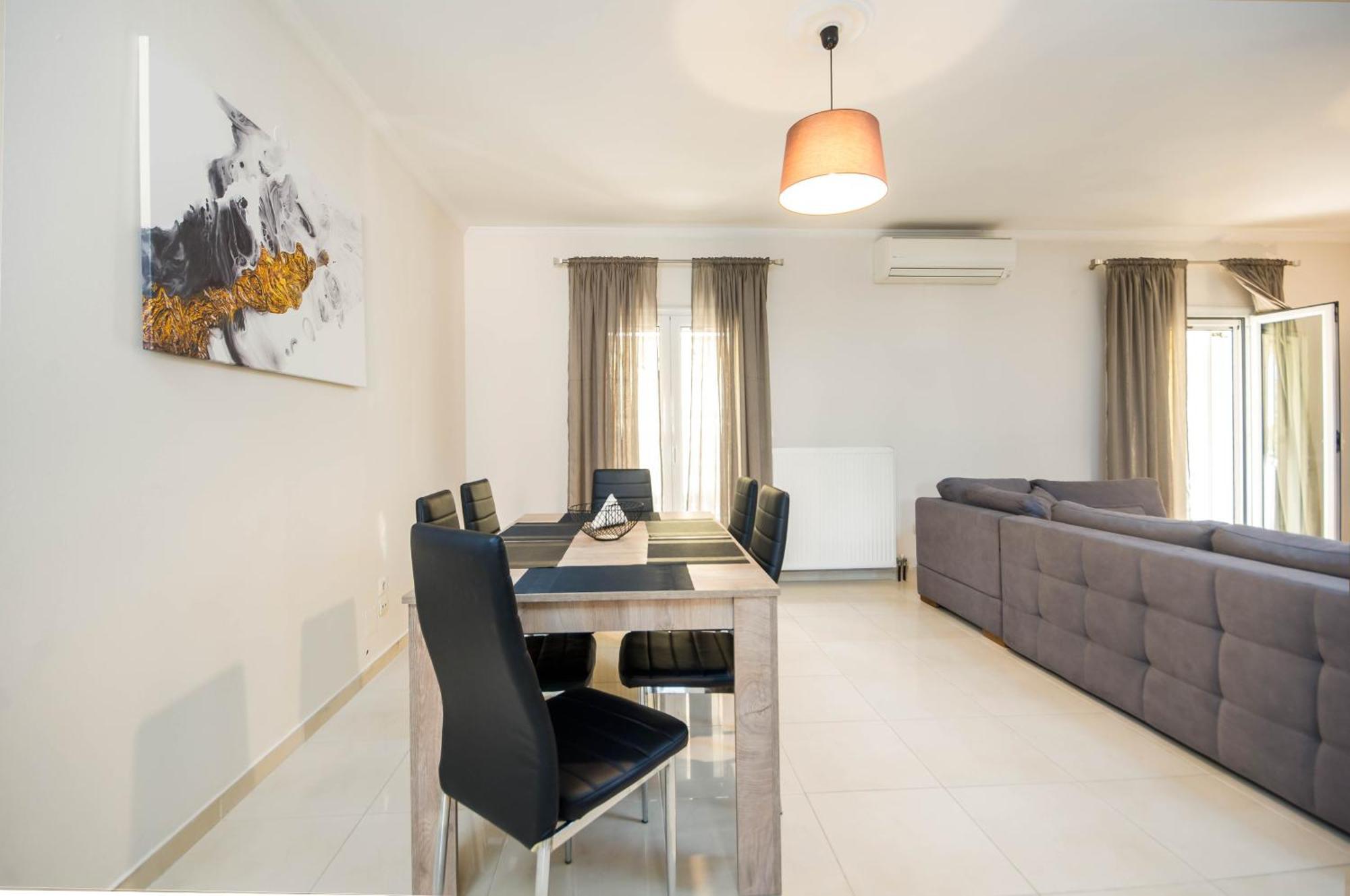 Διωροφη Μεζονετα-2Km Απο Το Κεντρο-Iliana House Lägenhet Alepou Exteriör bild