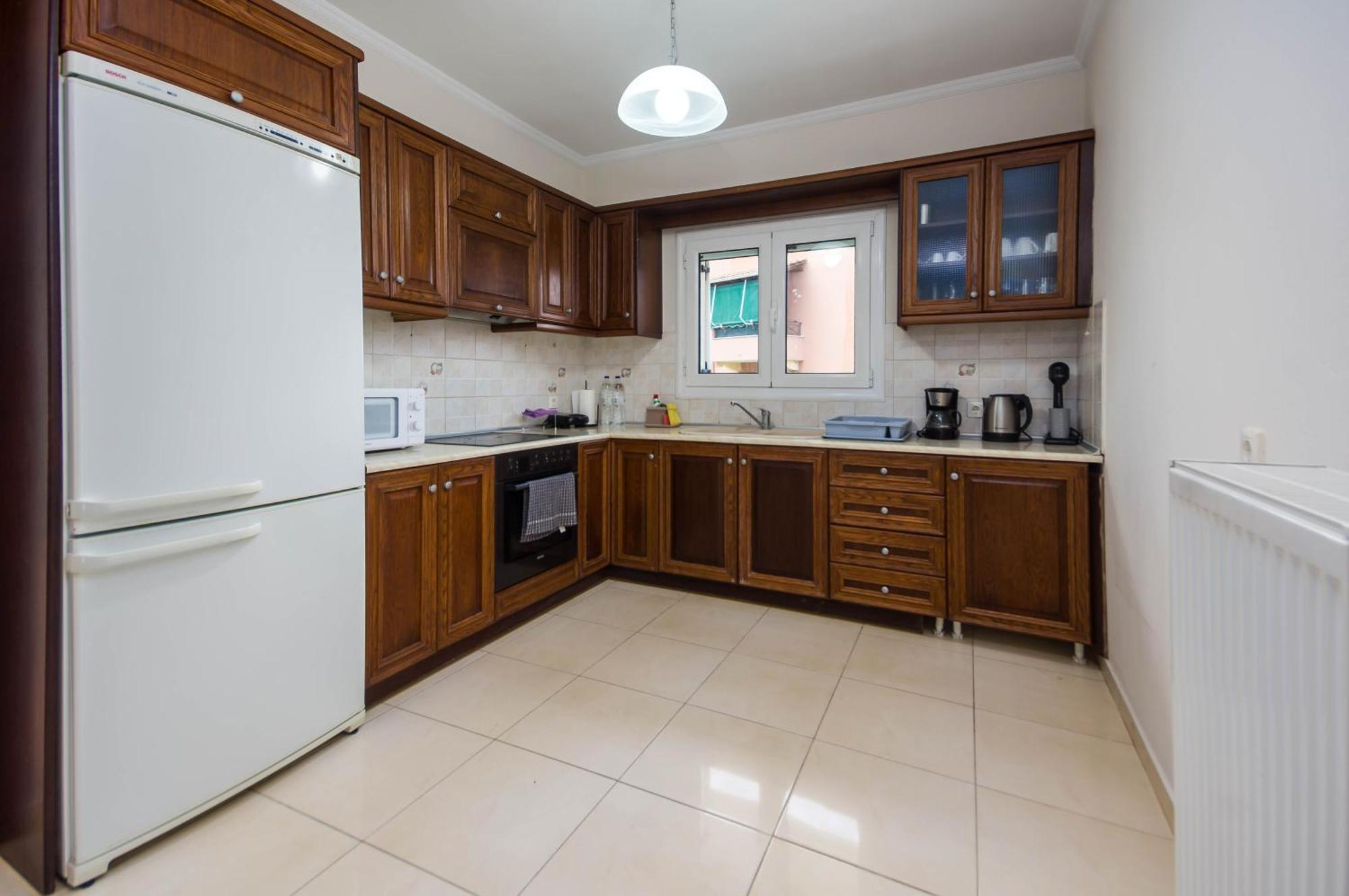Διωροφη Μεζονετα-2Km Απο Το Κεντρο-Iliana House Lägenhet Alepou Exteriör bild