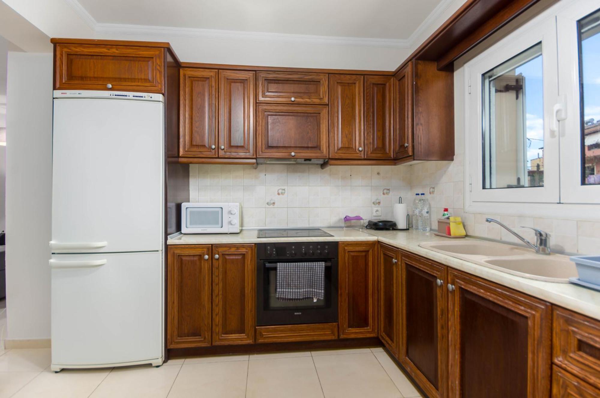 Διωροφη Μεζονετα-2Km Απο Το Κεντρο-Iliana House Lägenhet Alepou Exteriör bild