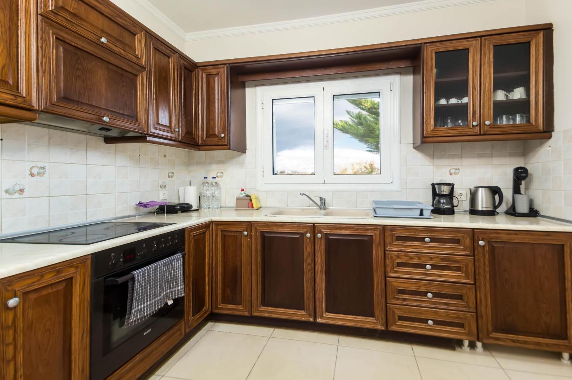 Διωροφη Μεζονετα-2Km Απο Το Κεντρο-Iliana House Lägenhet Alepou Exteriör bild
