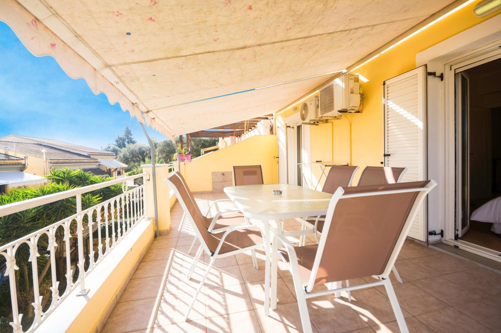 Διωροφη Μεζονετα-2Km Απο Το Κεντρο-Iliana House Lägenhet Alepou Exteriör bild
