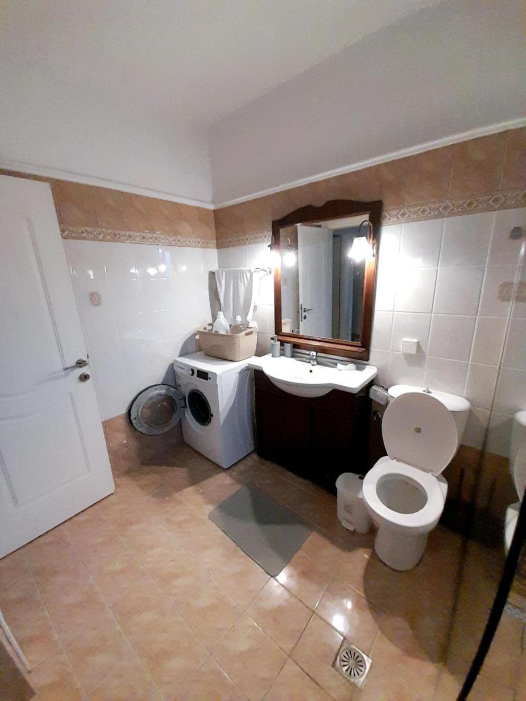Διωροφη Μεζονετα-2Km Απο Το Κεντρο-Iliana House Lägenhet Alepou Exteriör bild